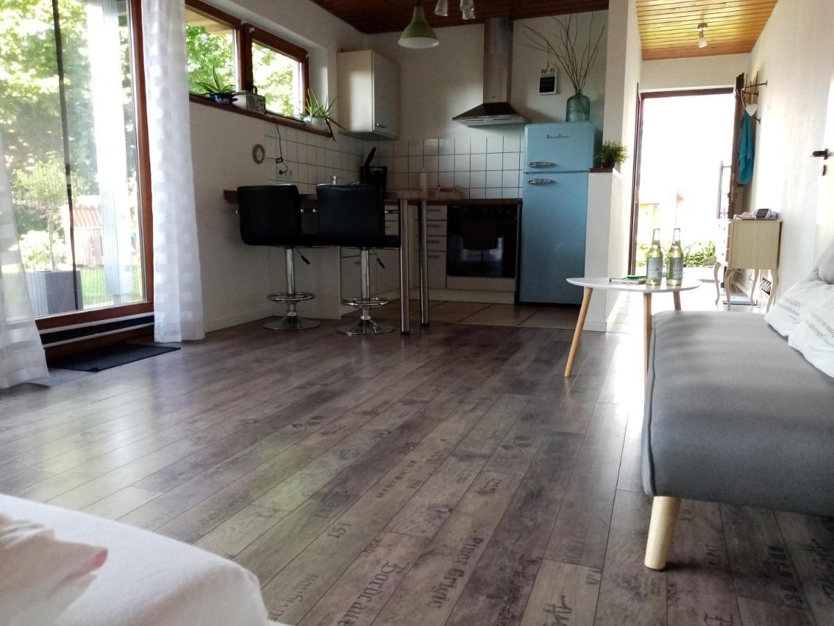 Schoene Einzimmer Wohnung Zwischen Bodensee Und Allgaeu Neukirch  Ngoại thất bức ảnh